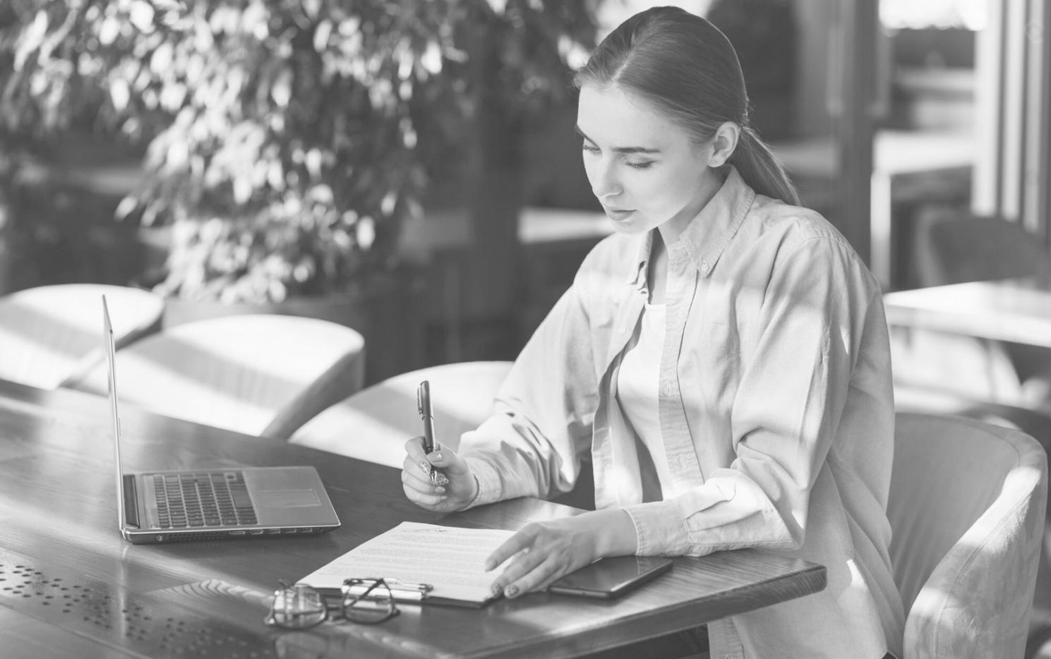 Bibliothèque de modèles et ressources pédagogiques disponibles pour les apprenants